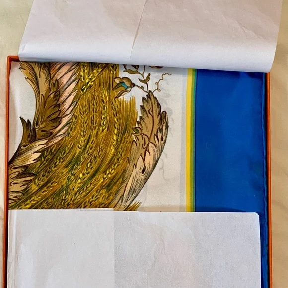 Vintage HERMES CERES Carre 90cm/35” Square Silk Scarf - NWOT with Original Box - Picture 11 of 13